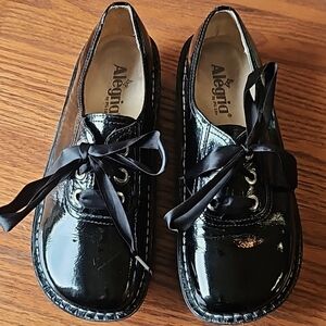 Alegria Black Patent Leather Shoes. Ladies Size 38. Ribbon Laces.